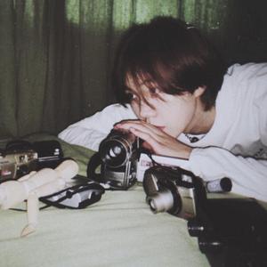 美女自扒内内图
